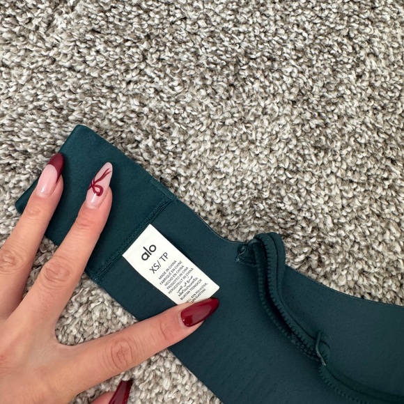 ALO Airlift Line Up Bra - Picture 3 of 3